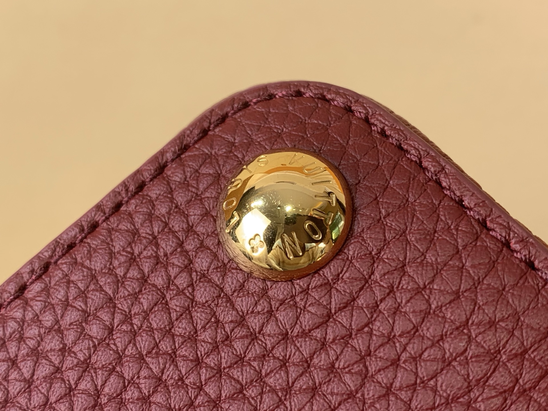 Louis Vuitton Basic Bag M-s