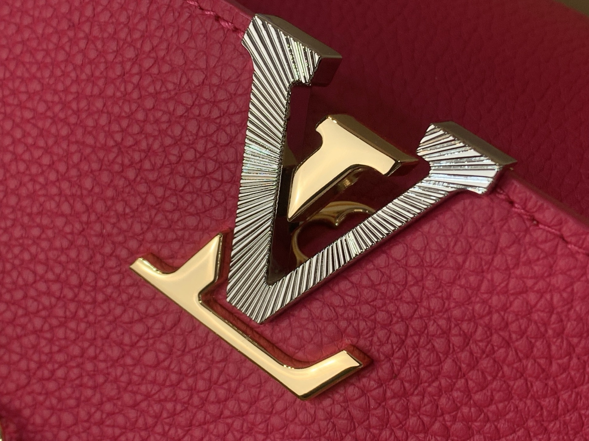 Louis Vuitton Basic Bag M-s