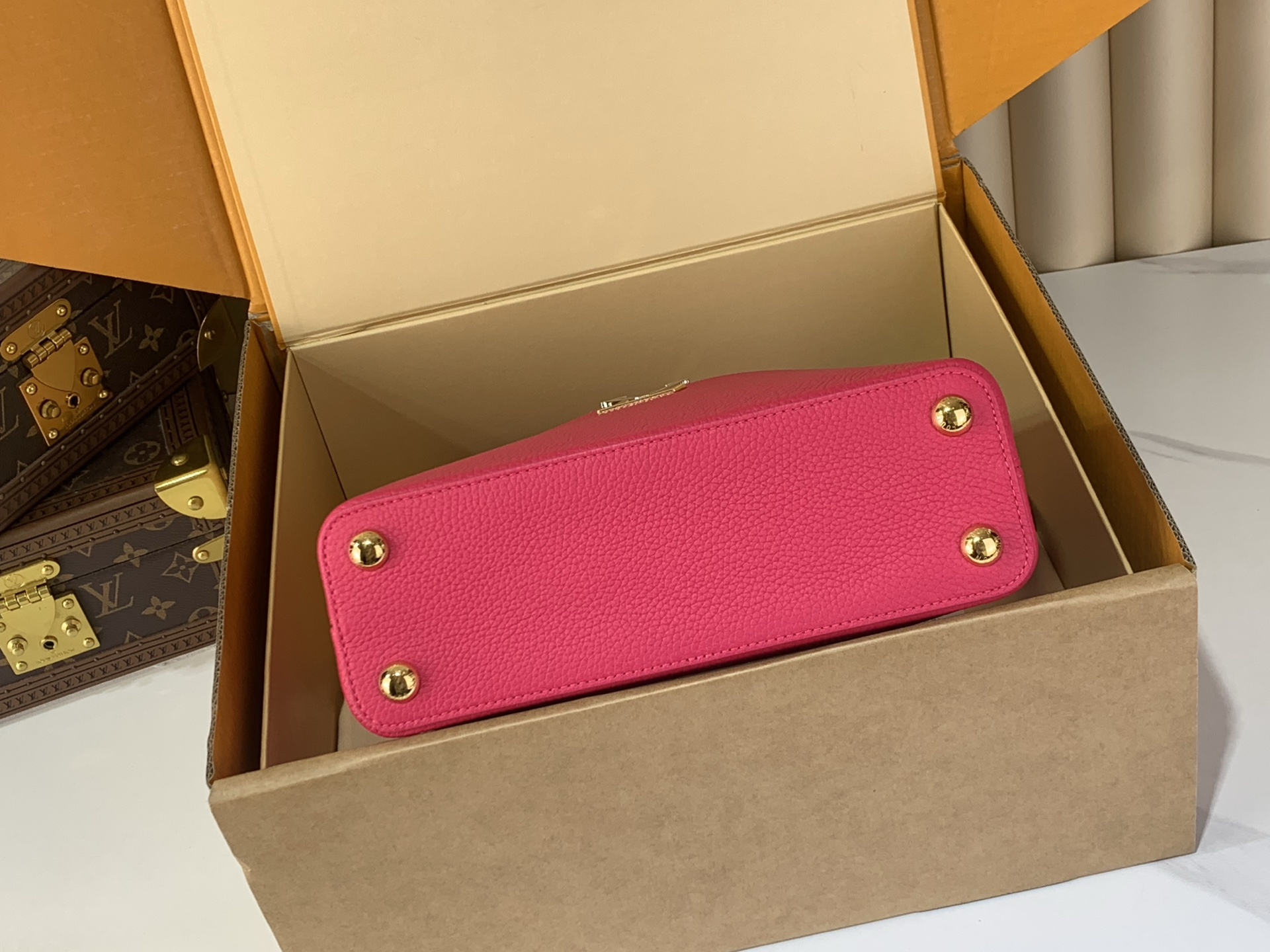 Louis Vuitton Basic Bag M-l-s