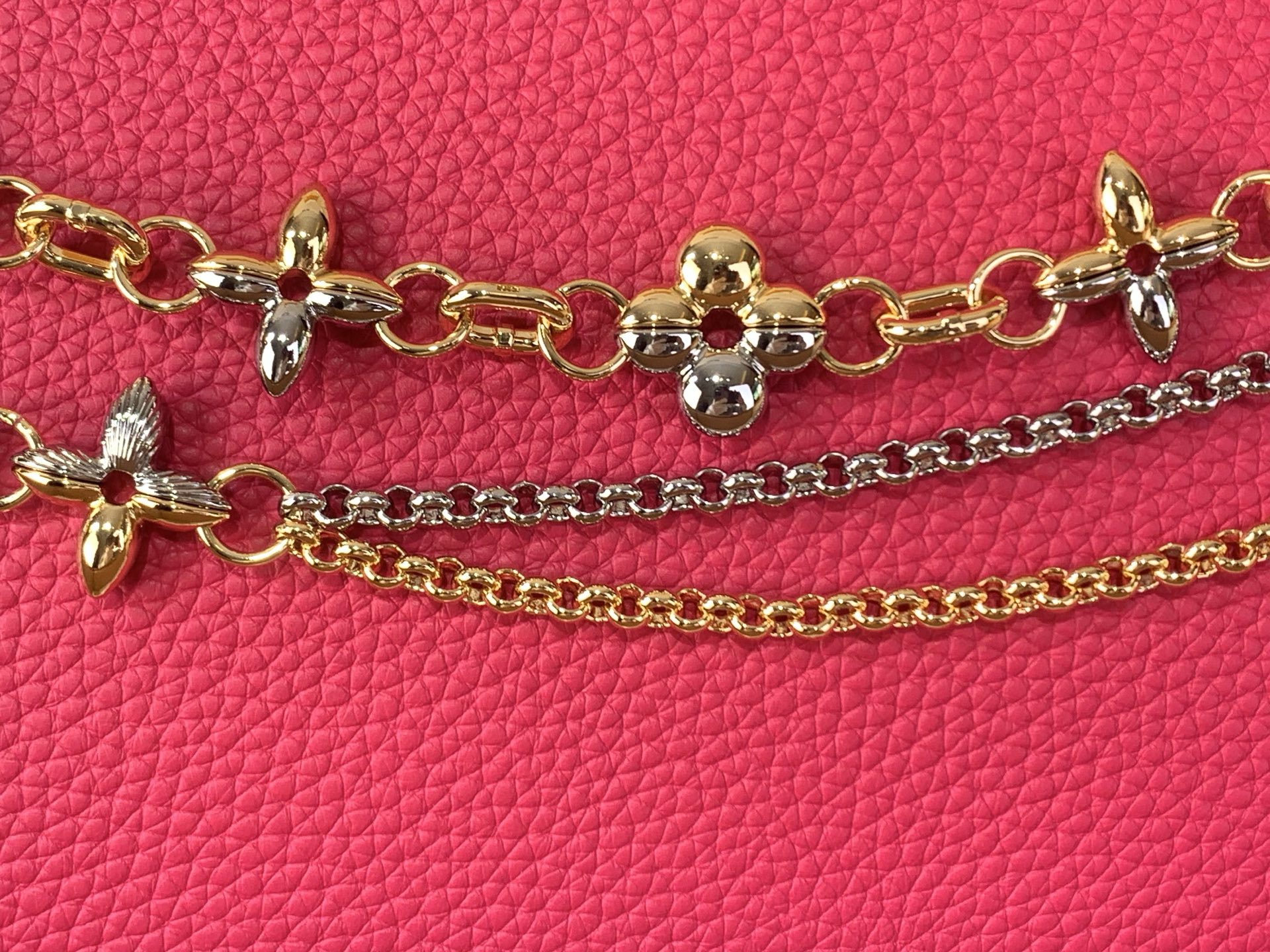 Louis Vuitton Basic Bag M-l-s