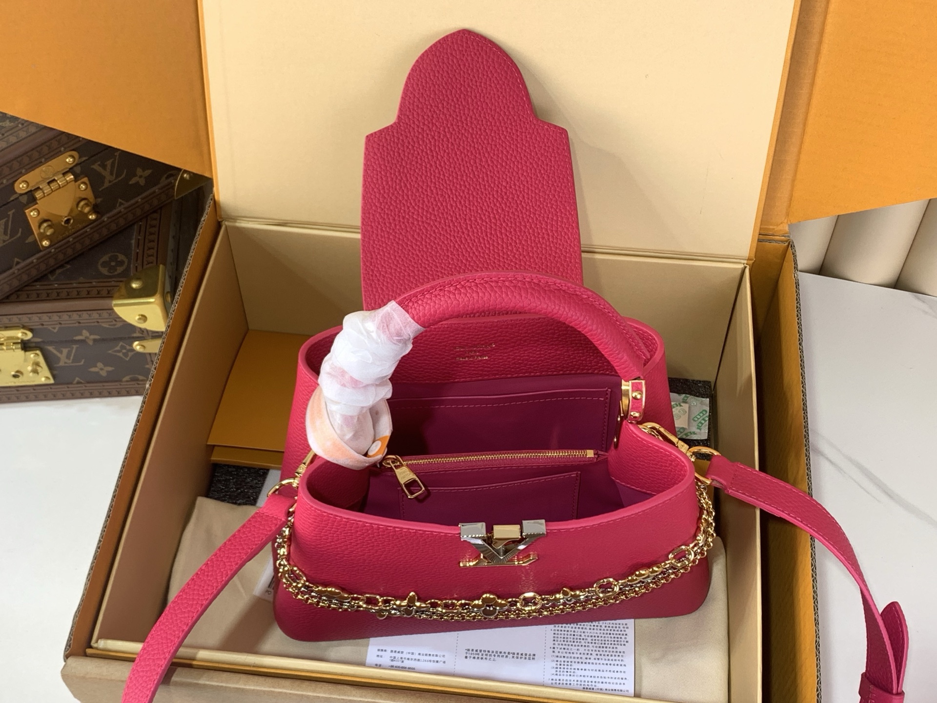 Louis Vuitton Basic Bag M-l-s