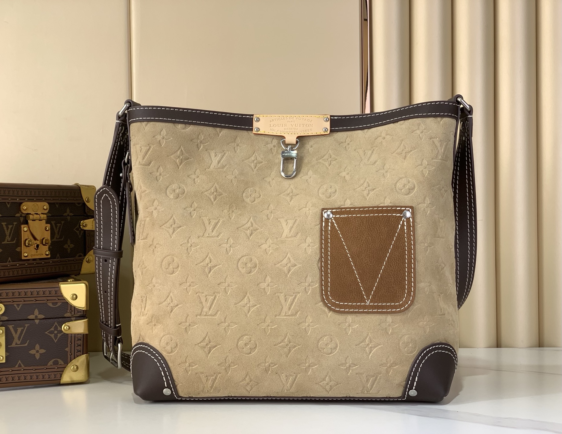 Louis Vuitton Basic Bag Canvas M-s