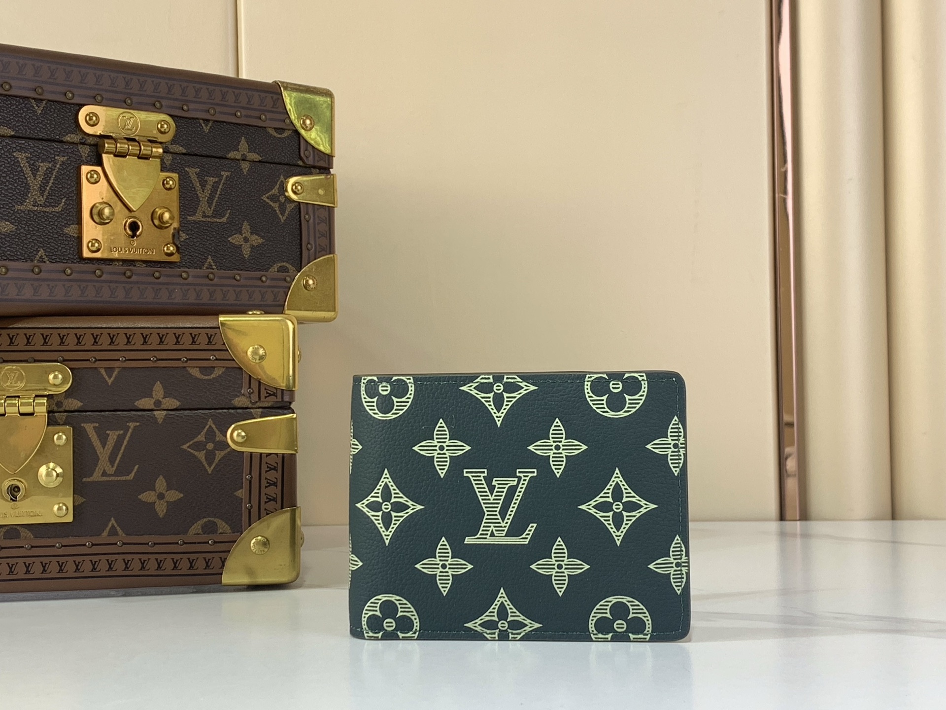 Louis Vuitton Basic Bag Cow Leather Green M-l