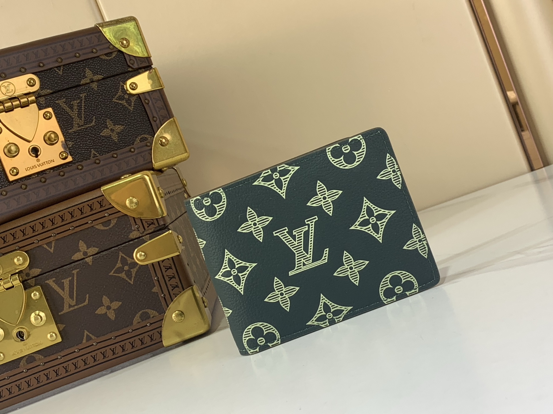 Louis Vuitton Basic Bag Cow Leather Green M-l