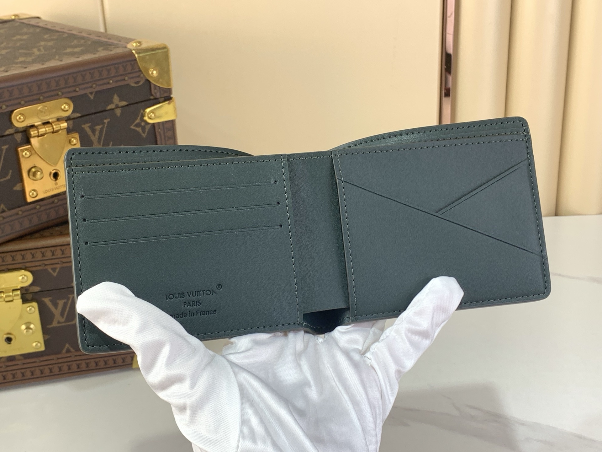 Louis Vuitton Basic Bag Cow Leather Green M-l