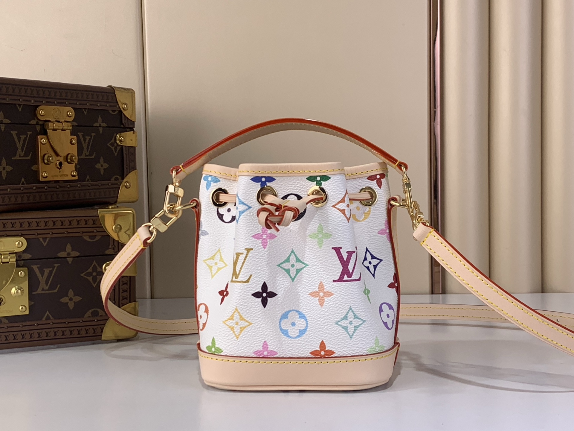 Louis Vuitton Basic Bag Cow Leather M