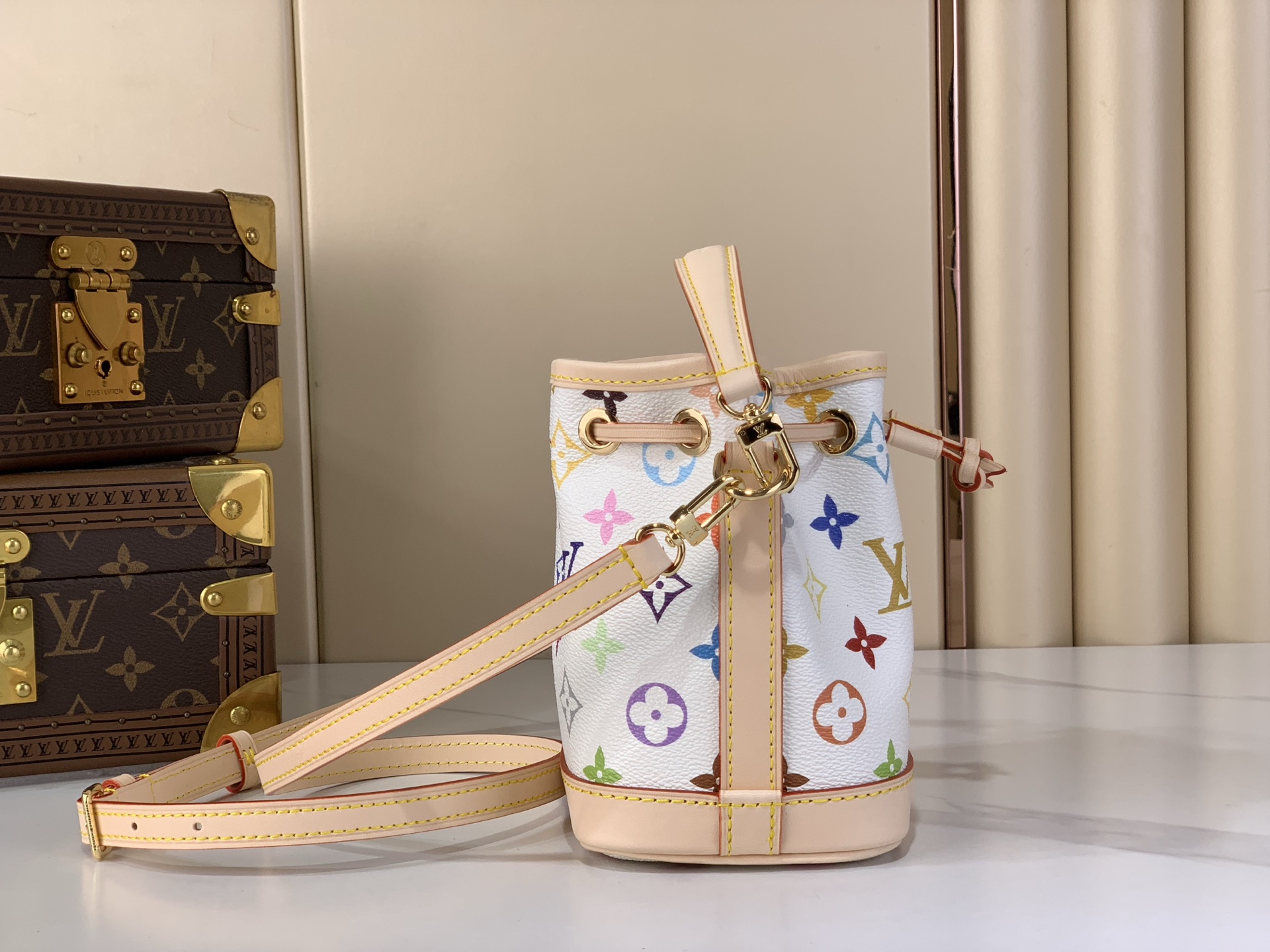 Louis Vuitton Basic Bag Cow Leather M