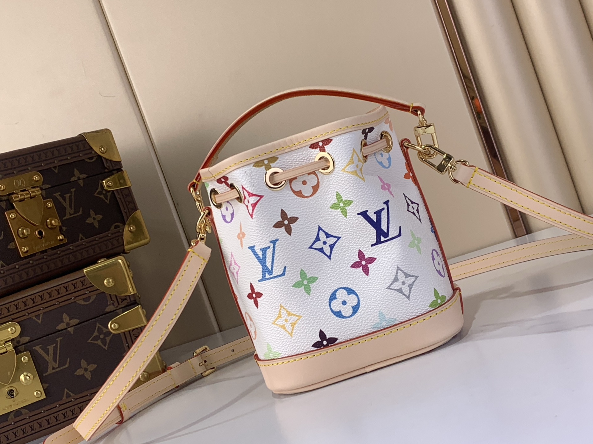 Louis Vuitton Basic Bag Cow Leather M