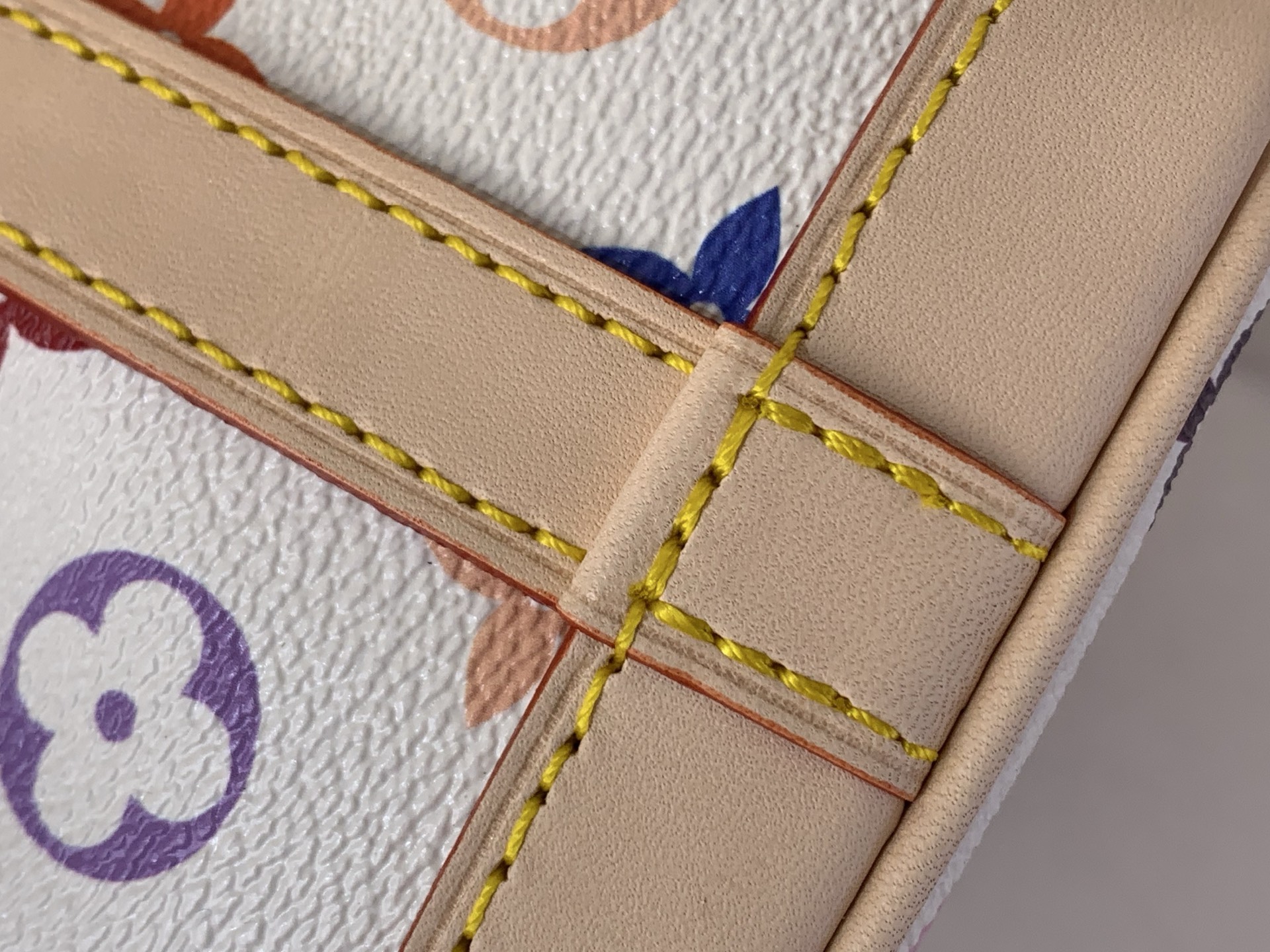 Louis Vuitton Basic Bag Cow Leather M