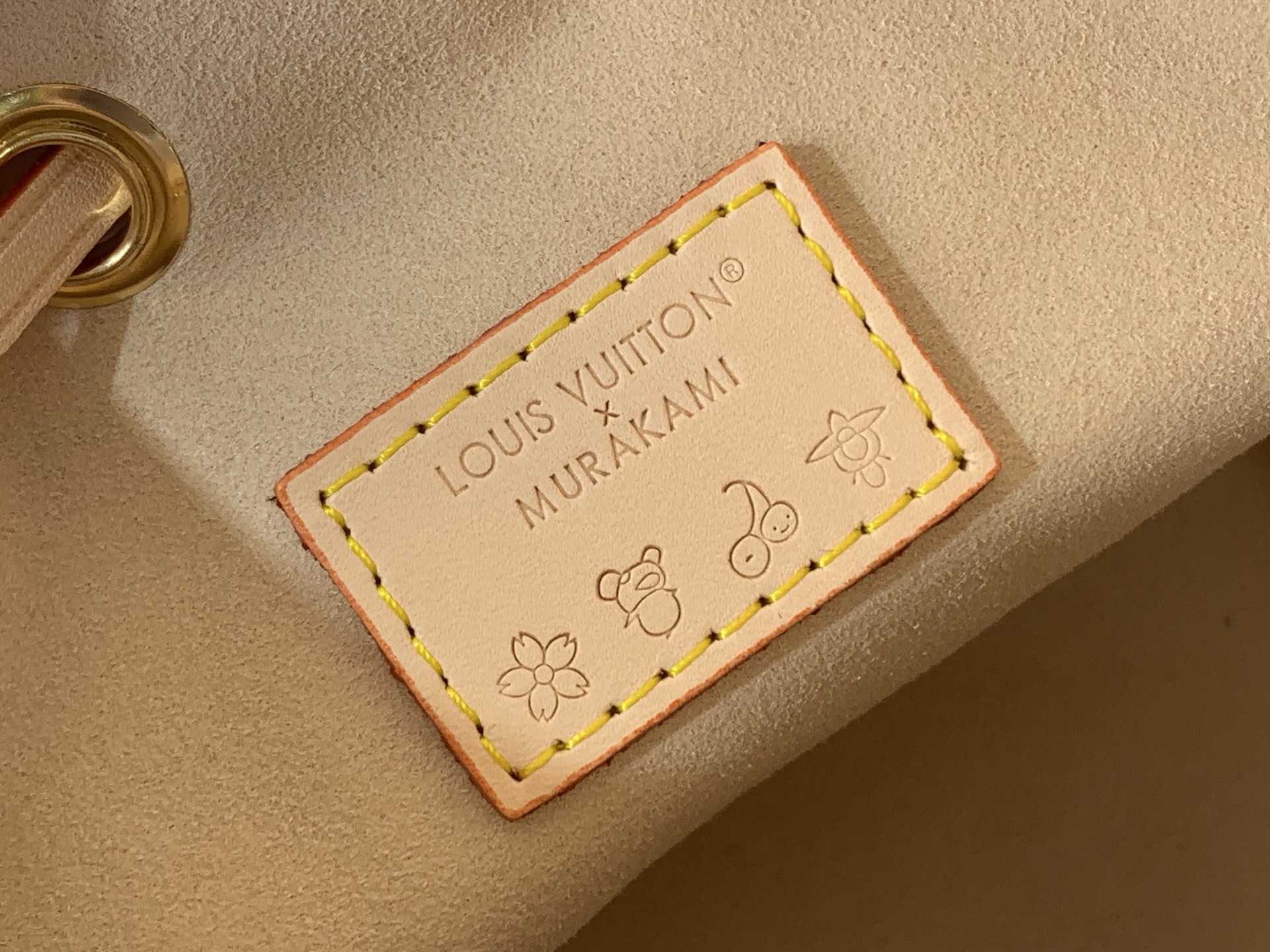 Louis Vuitton Basic Bag Cow Leather M