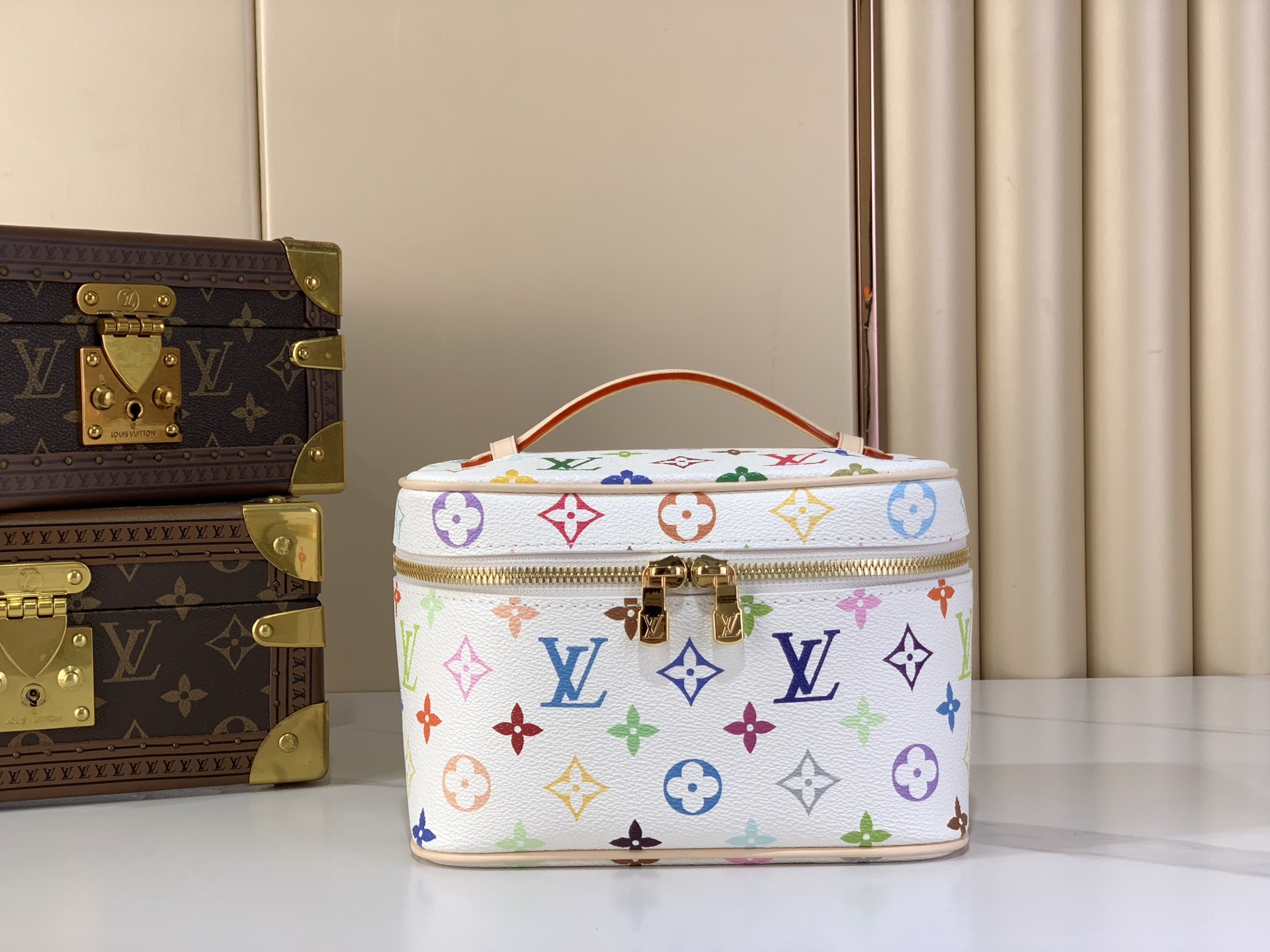 Louis Vuitton Basic Bag Canvas M-l