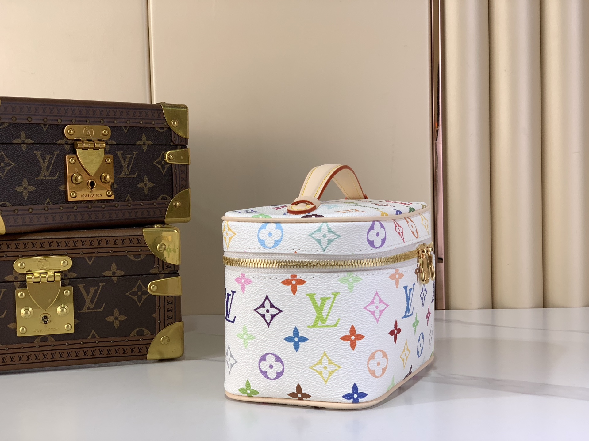 Louis Vuitton Basic Bag Canvas M-l