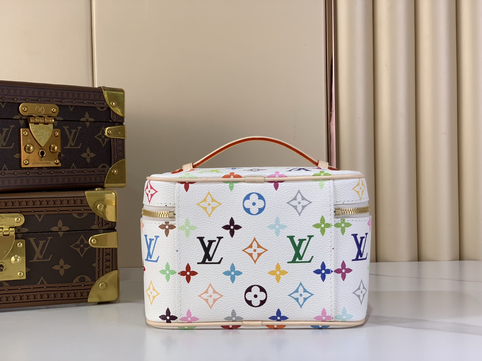 Louis Vuitton Basic Bag Canvas M-l