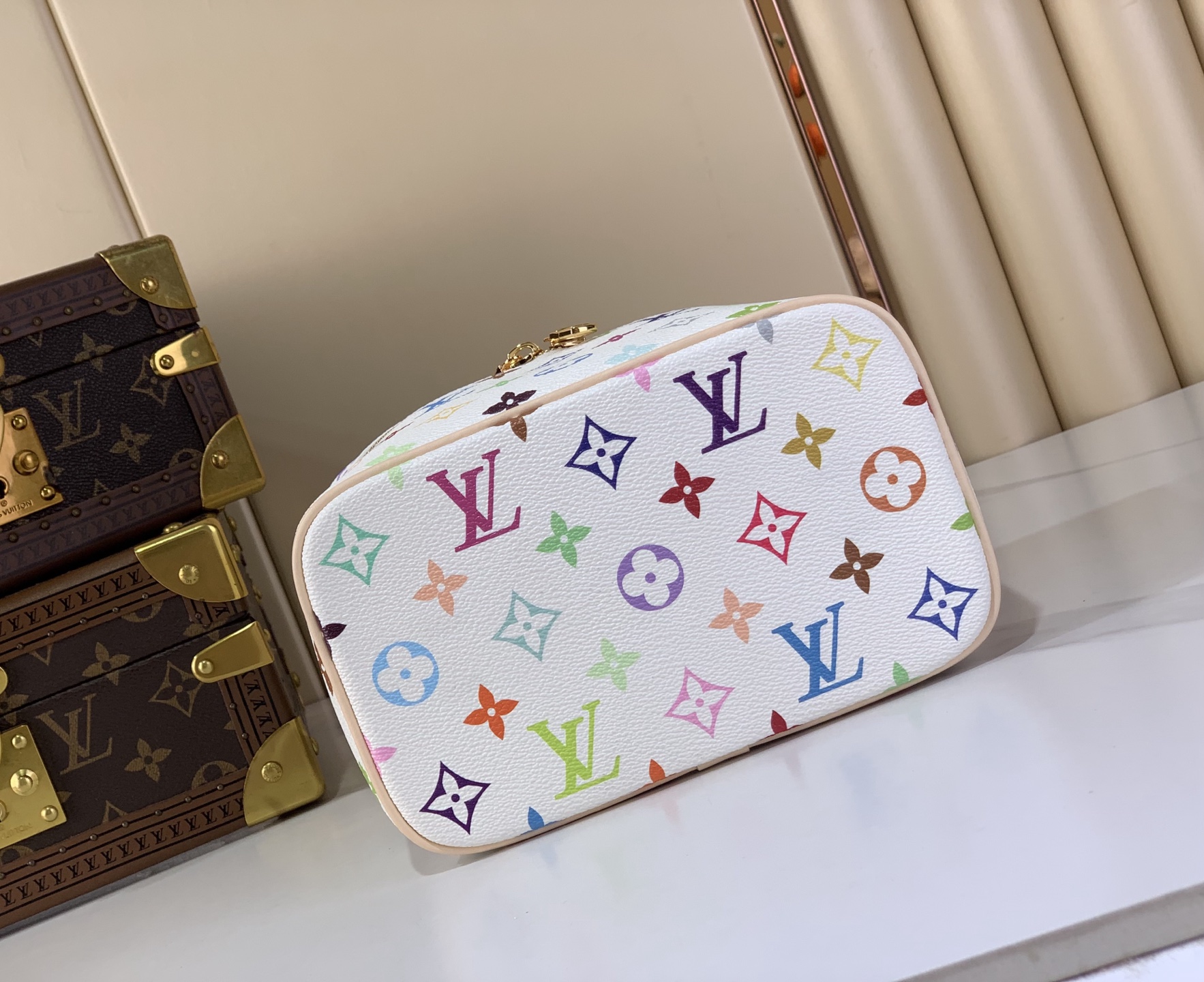 Louis Vuitton Basic Bag Canvas M-l