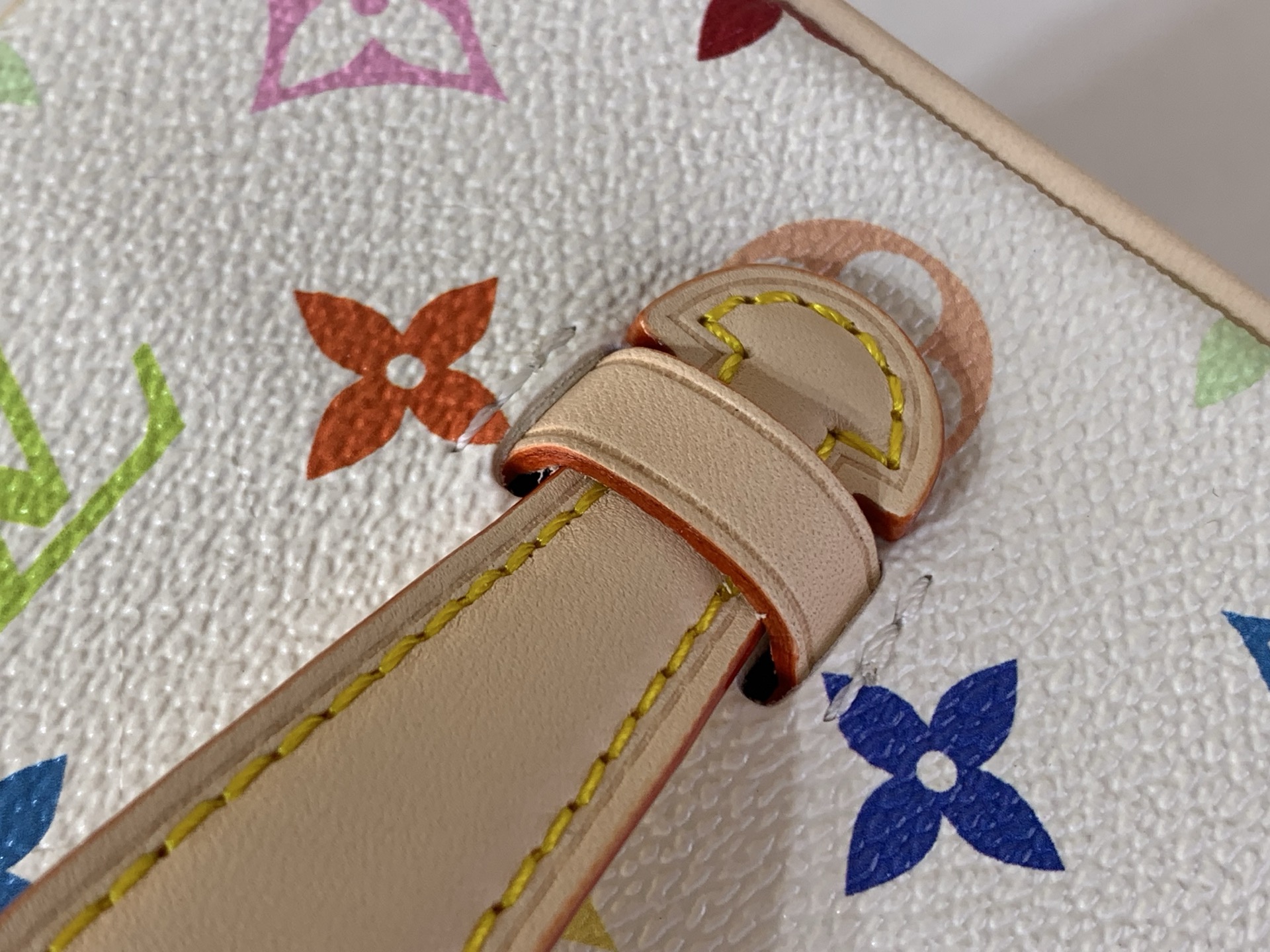 Louis Vuitton Basic Bag Canvas M-l