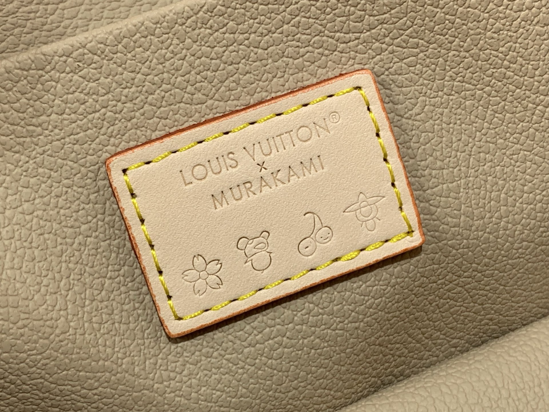 Louis Vuitton Basic Bag Canvas M-l