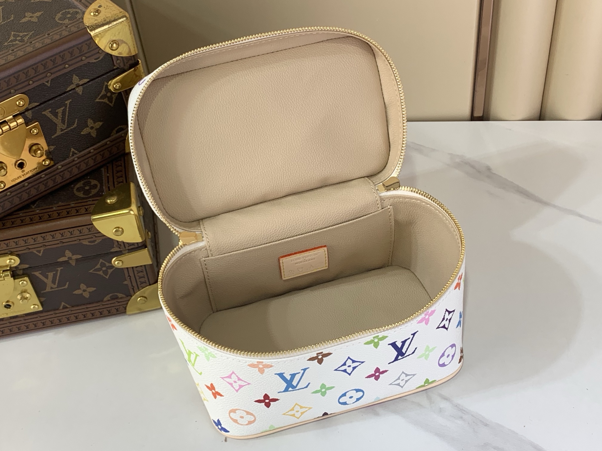 Louis Vuitton Basic Bag Canvas M-l