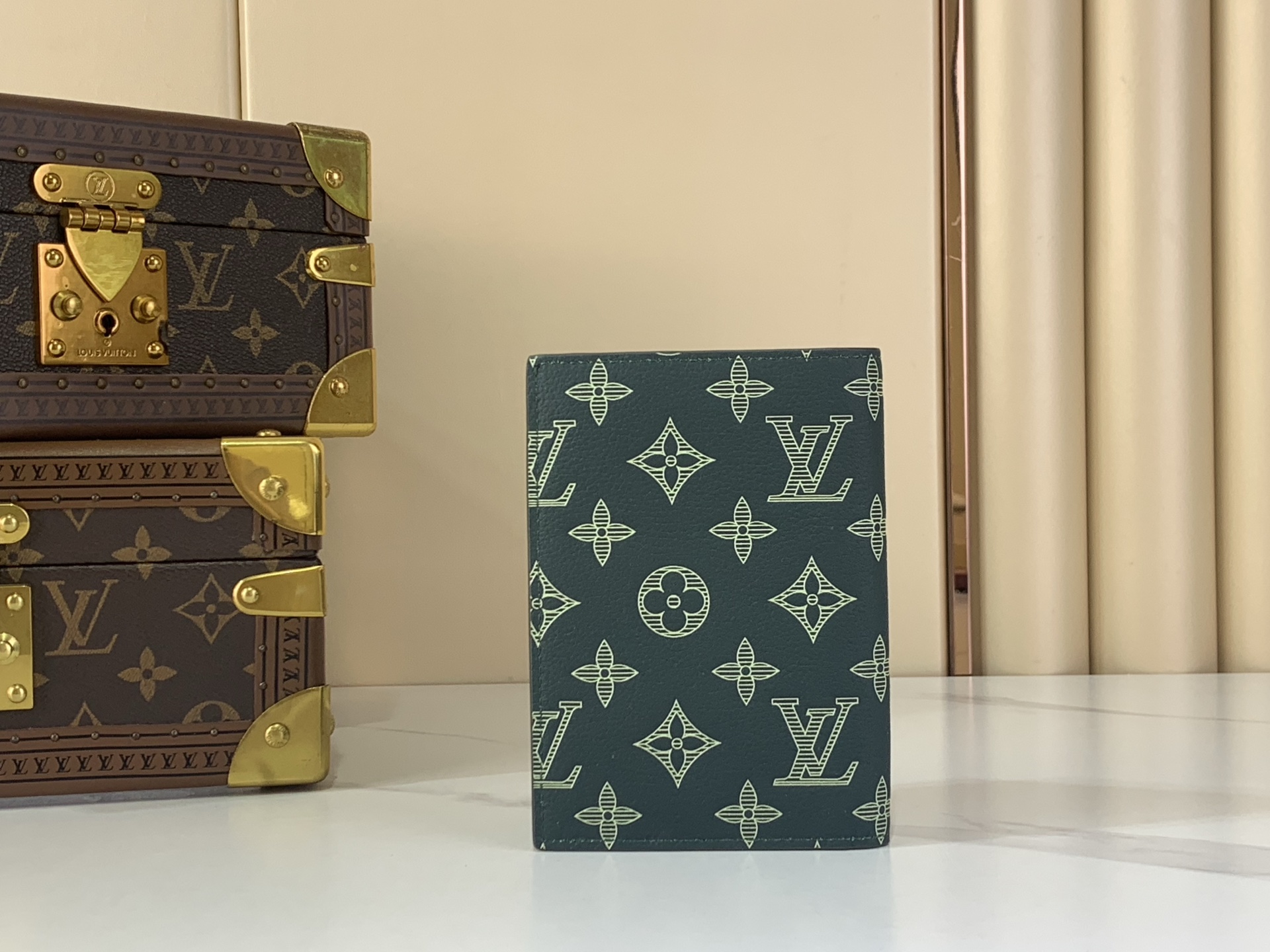 Louis Vuitton Basic Bag Cow Leather Green M-s