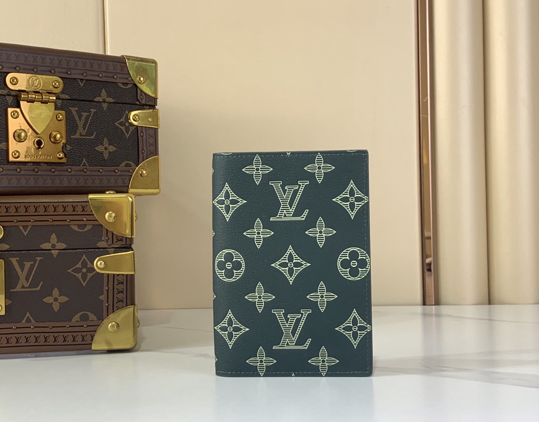 Louis Vuitton Basic Bag Cow Leather Green M-s