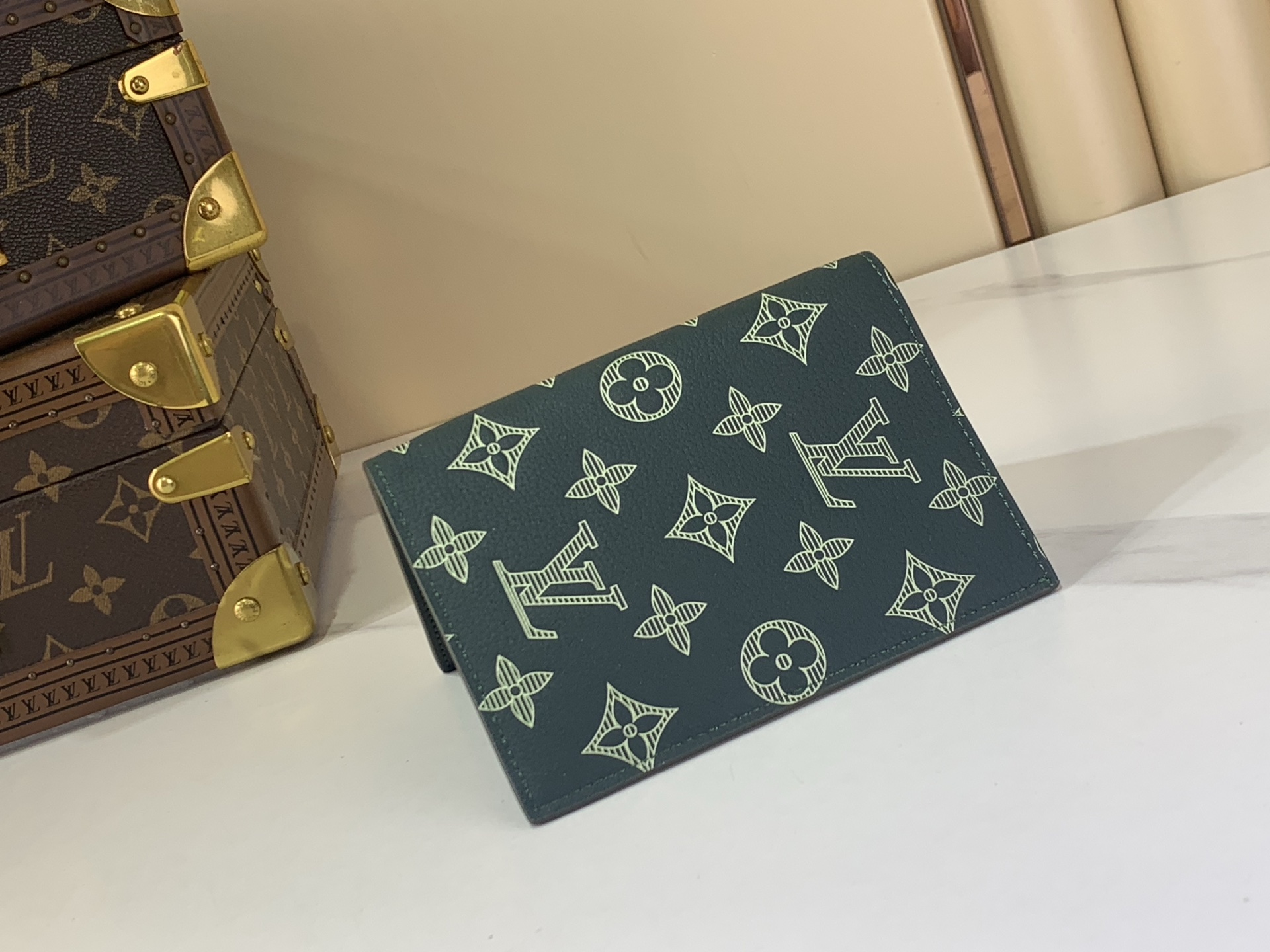 Louis Vuitton Basic Bag Cow Leather Green M-s