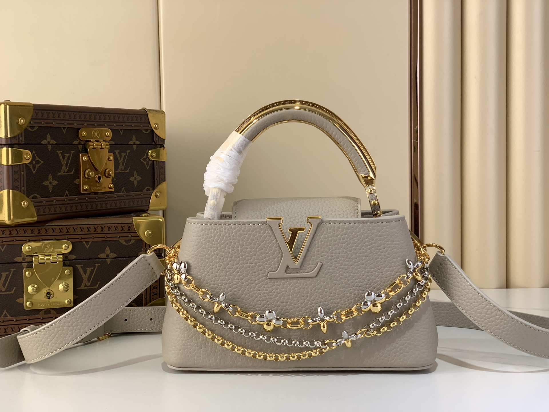 Louis Vuitton Basic Bag Gray M-l-s