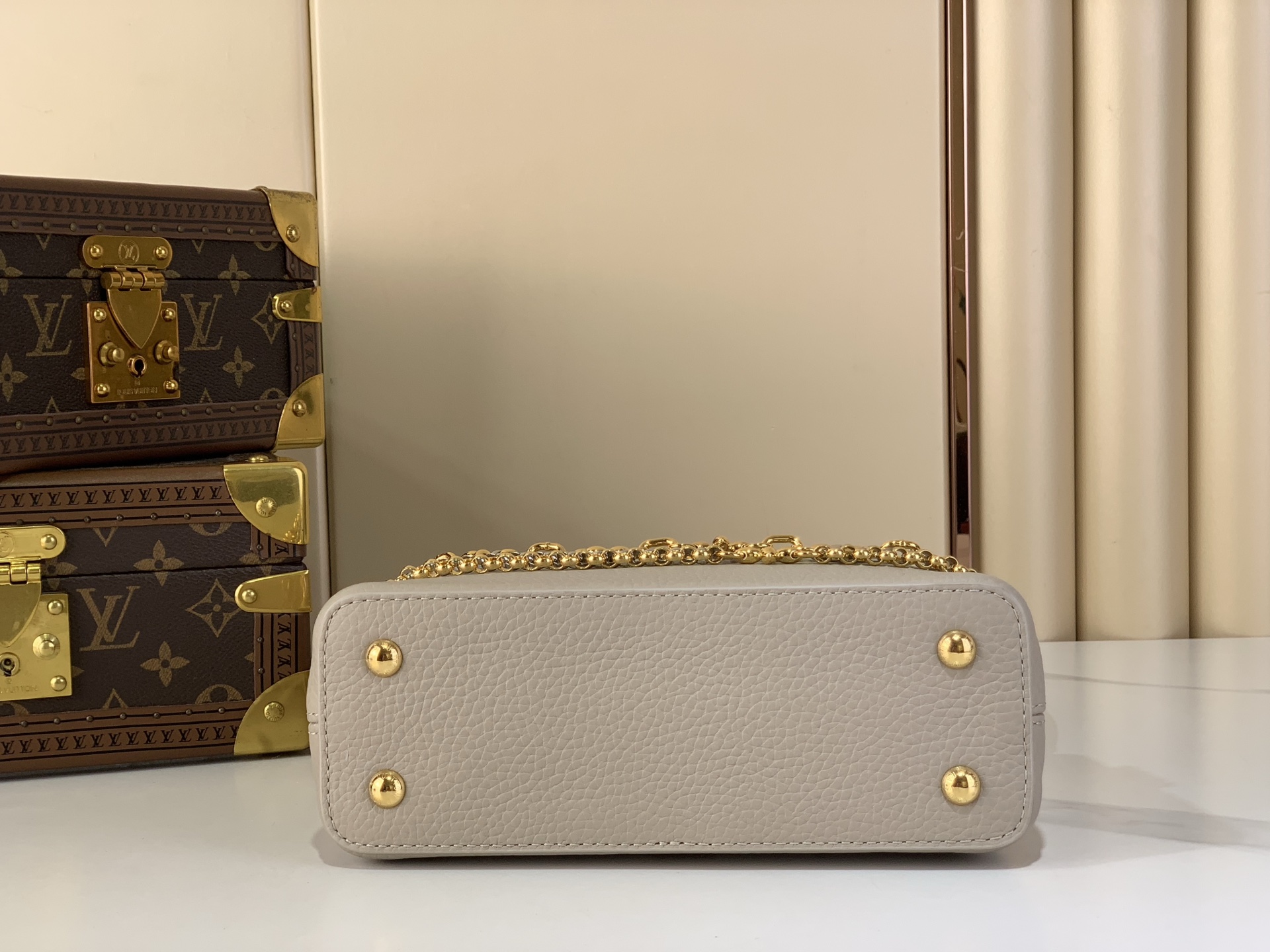 Louis Vuitton Basic Bag Gray M-l-s