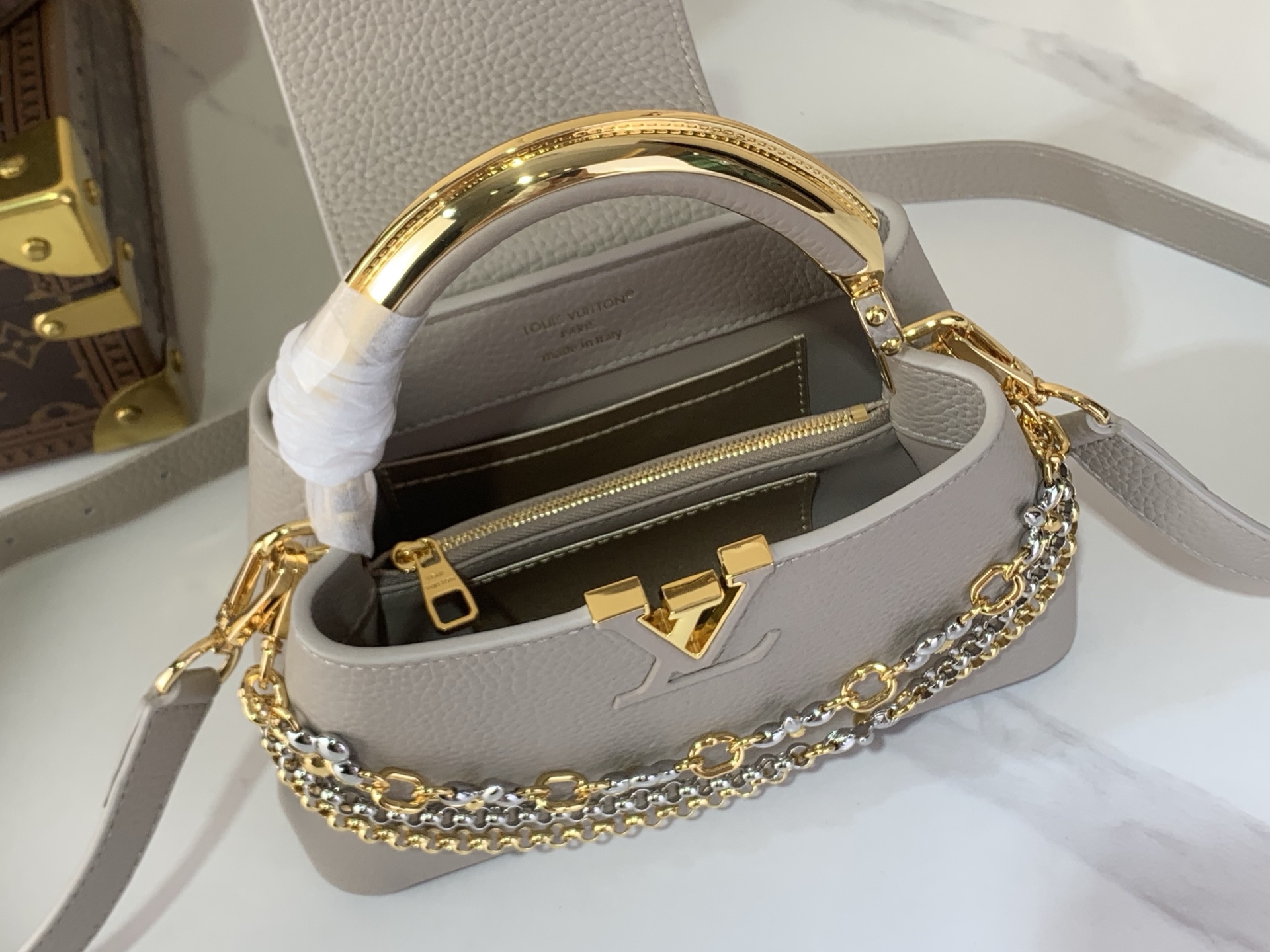 Louis Vuitton Basic Bag Gray M-l-s