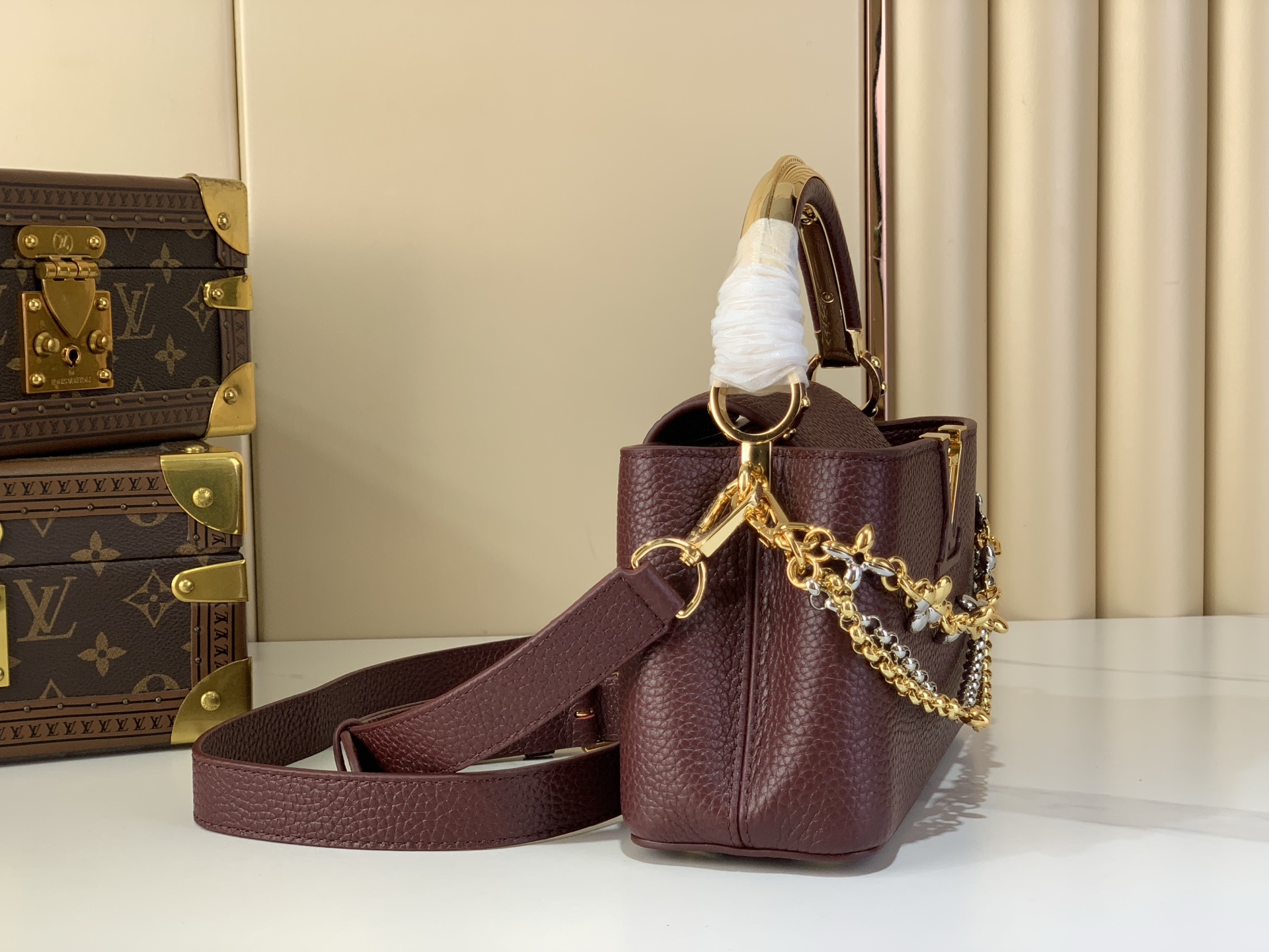 Louis Vuitton Basic Bag M-l-s