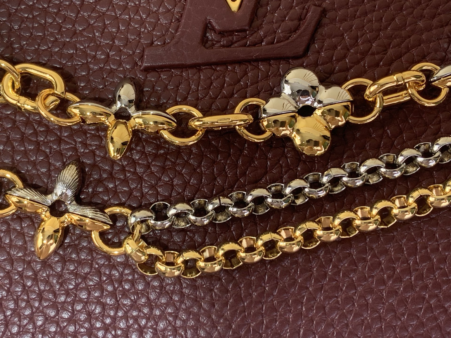 Louis Vuitton Basic Bag M-l-s