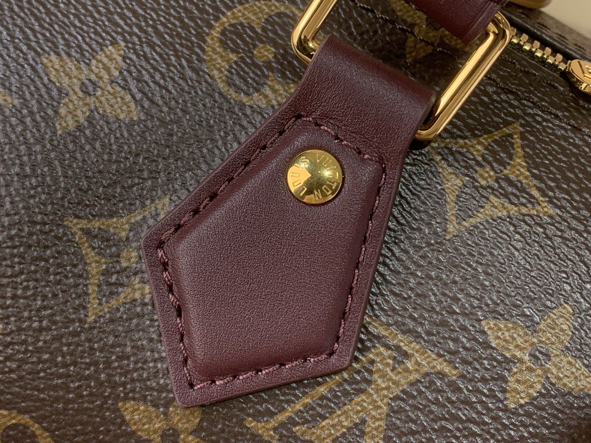 Louis Vuitton Basic Bag M-s