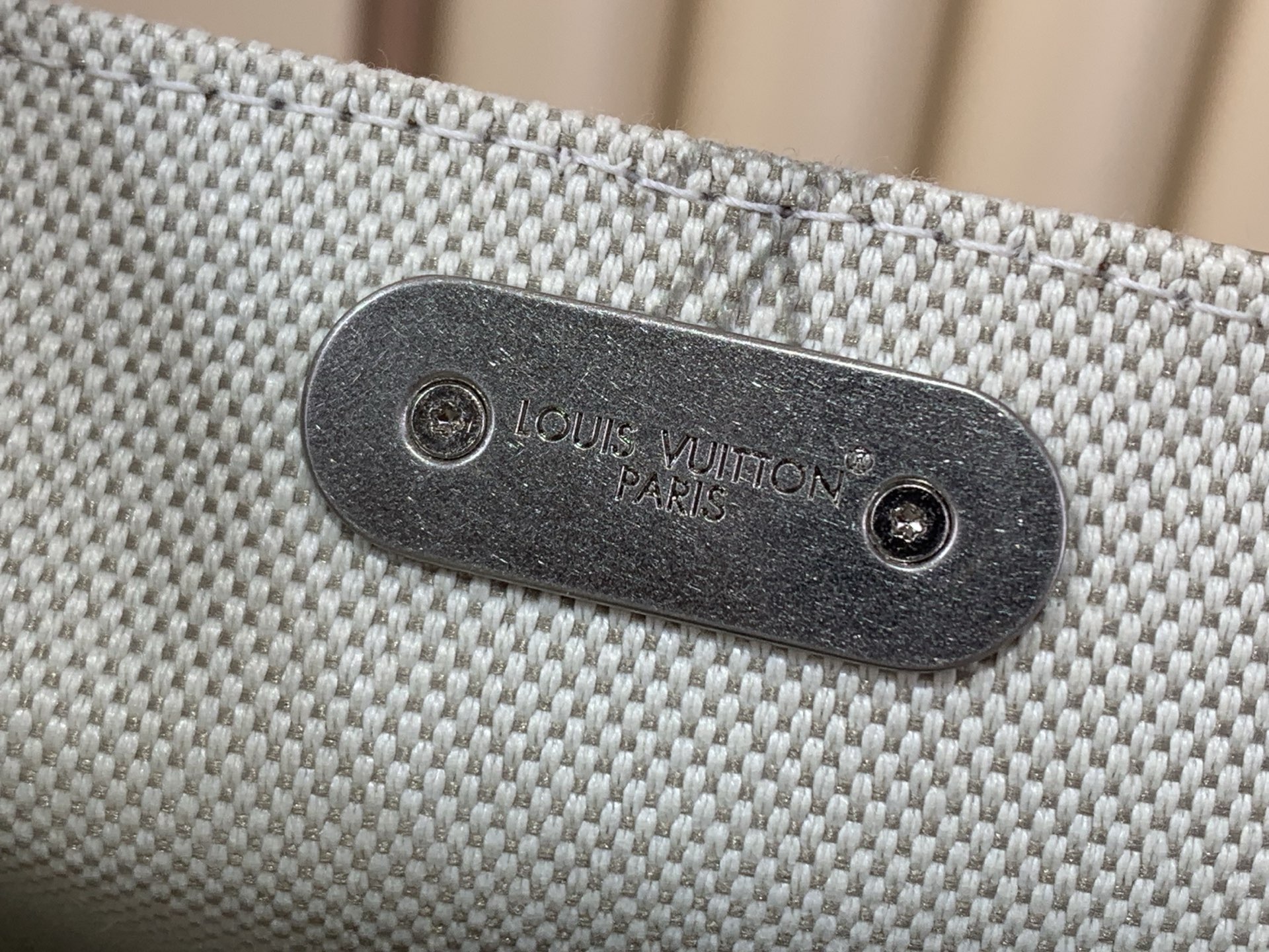 Louis Vuitton Basic Bag M-s