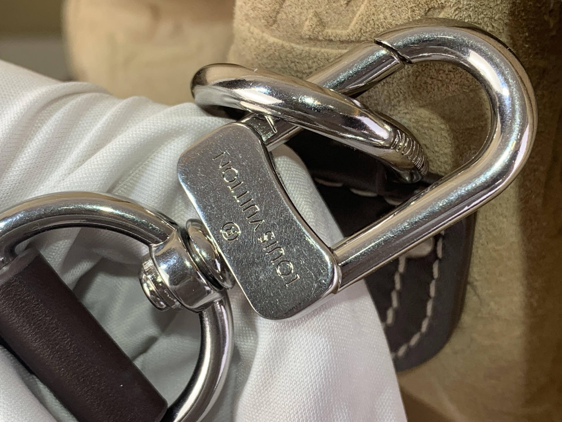 Louis Vuitton Basic Bag M-s