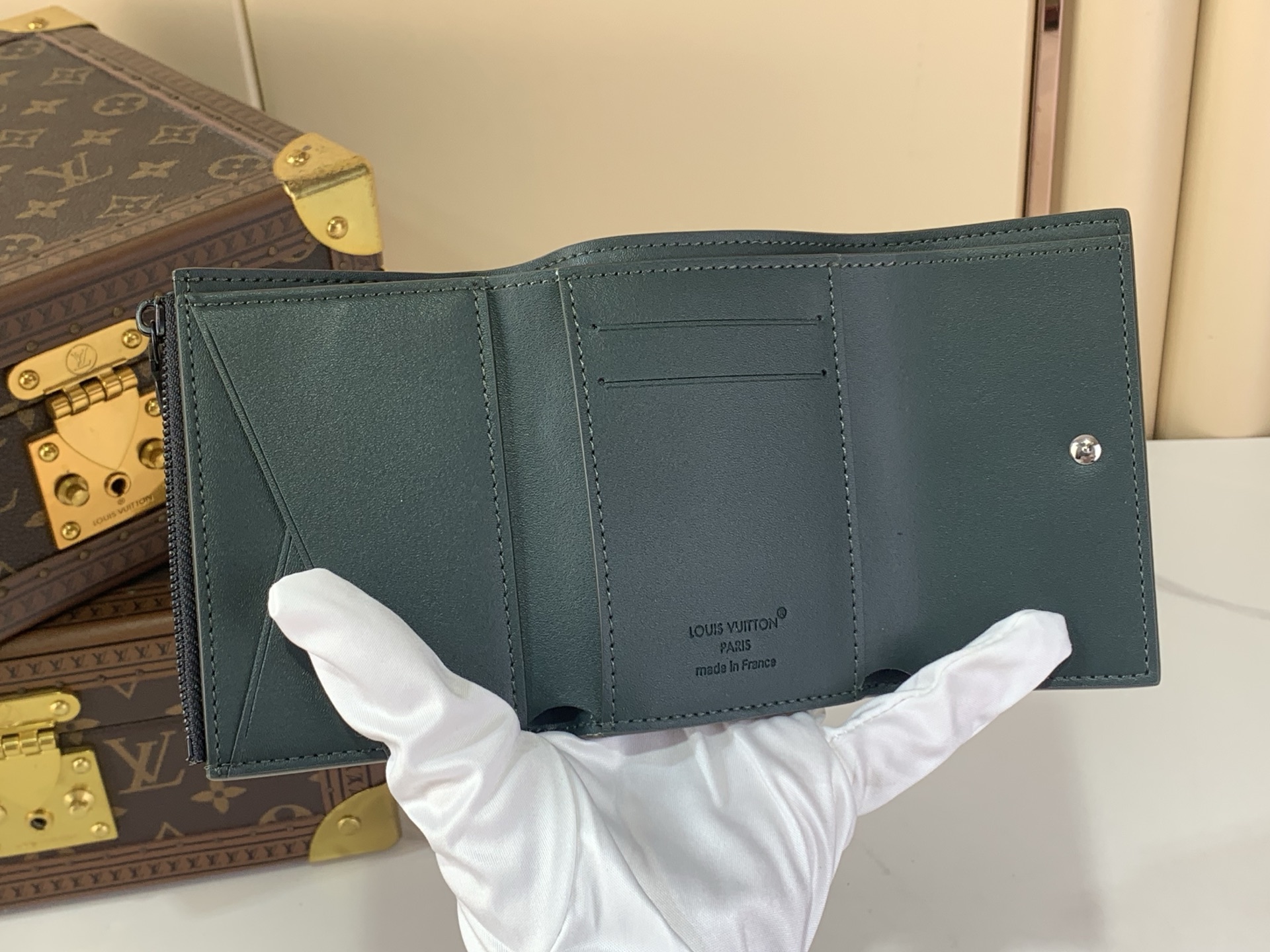 Louis Vuitton Basic Bag Cow Leather Green M-s