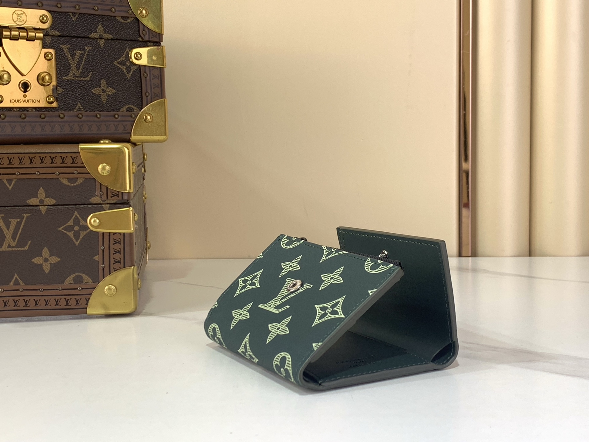 Louis Vuitton Basic Bag Cow Leather Green M-s