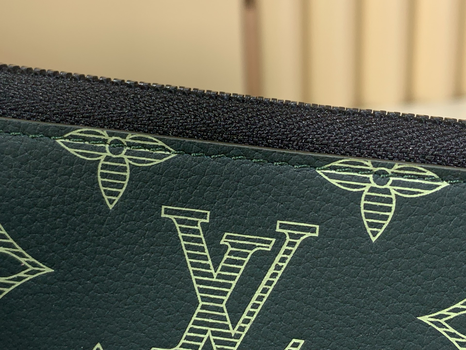 Louis Vuitton Basic Bag Cow Leather Green M-l