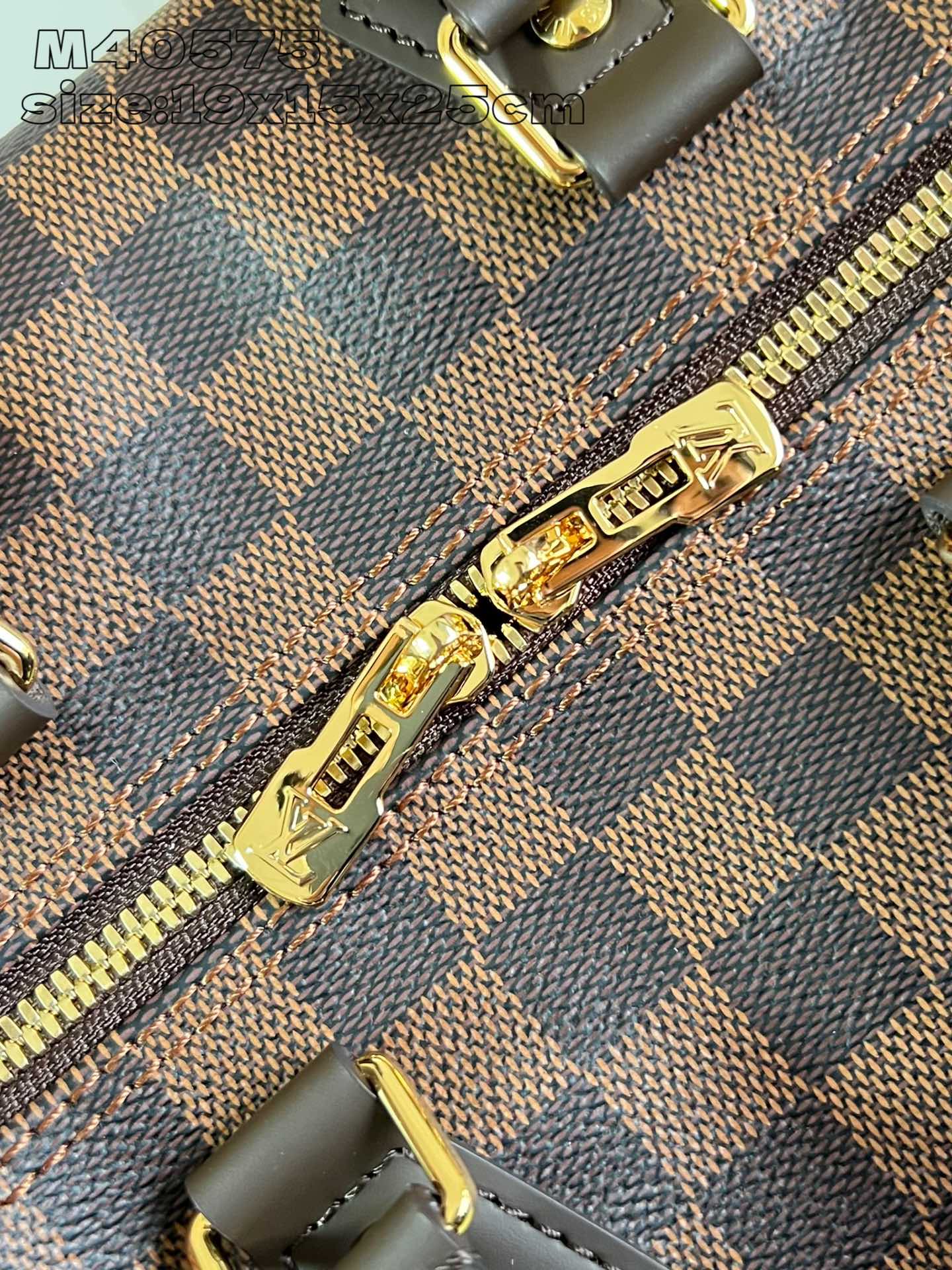 Louis Vuitton Basic Bag Canvas M-l-s