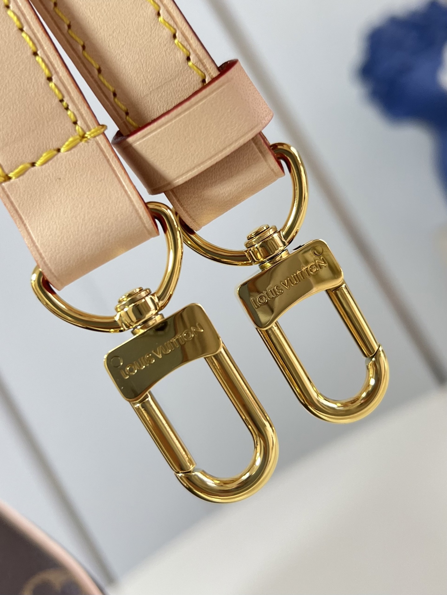 Louis Vuitton Basic Bag Canvas M-l-s