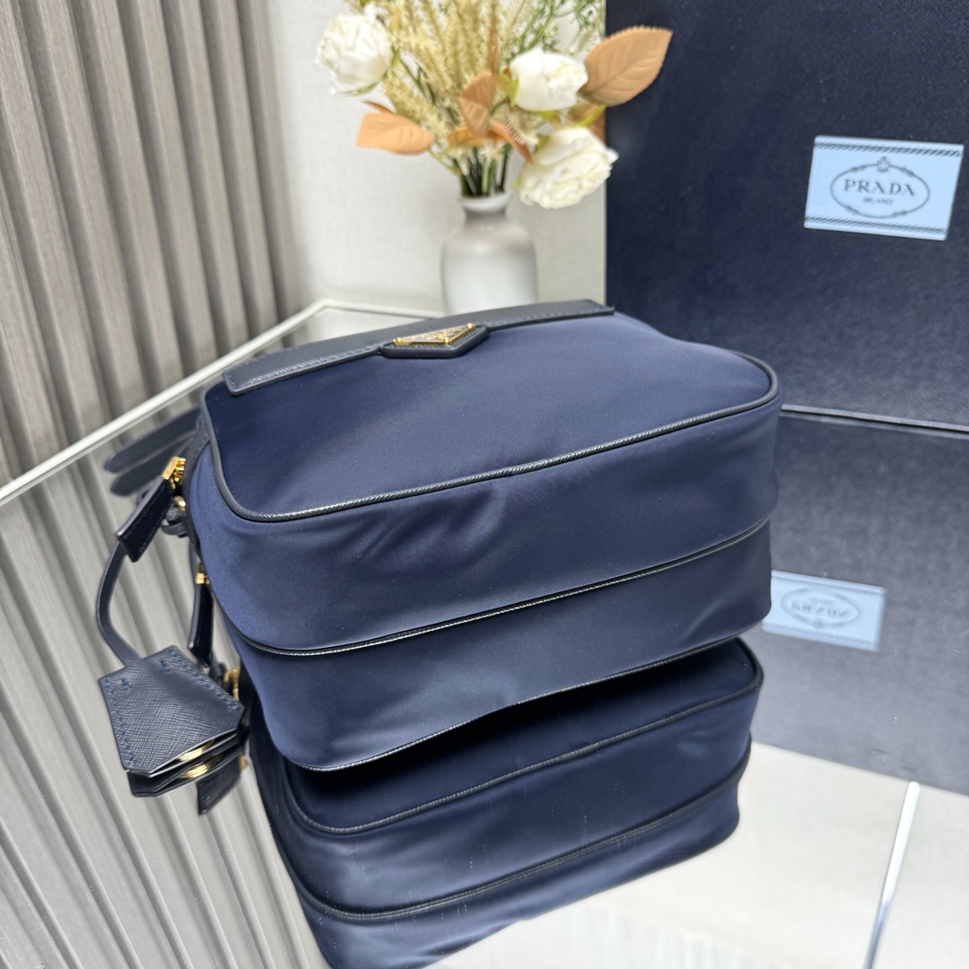 Prada Basic Bag Cow Leather Waterproof M