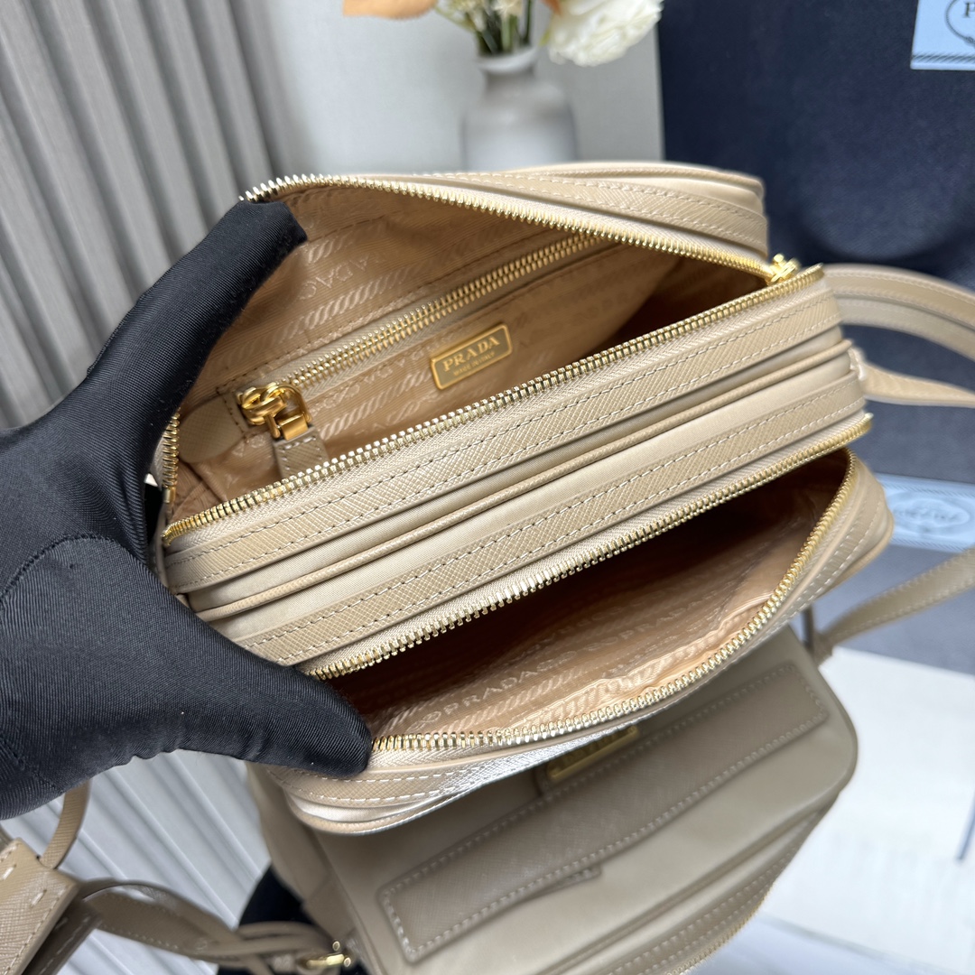 Prada Basic Bag Cow Leather Waterproof M