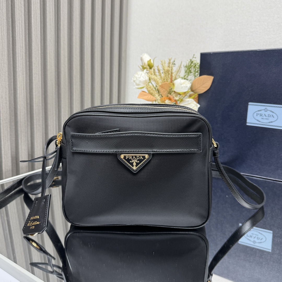 Prada Basic Bag Cow Leather Waterproof M