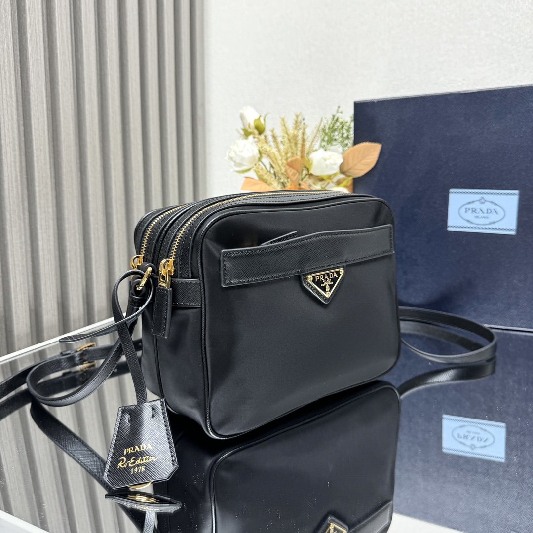 Prada Basic Bag Cow Leather Waterproof M