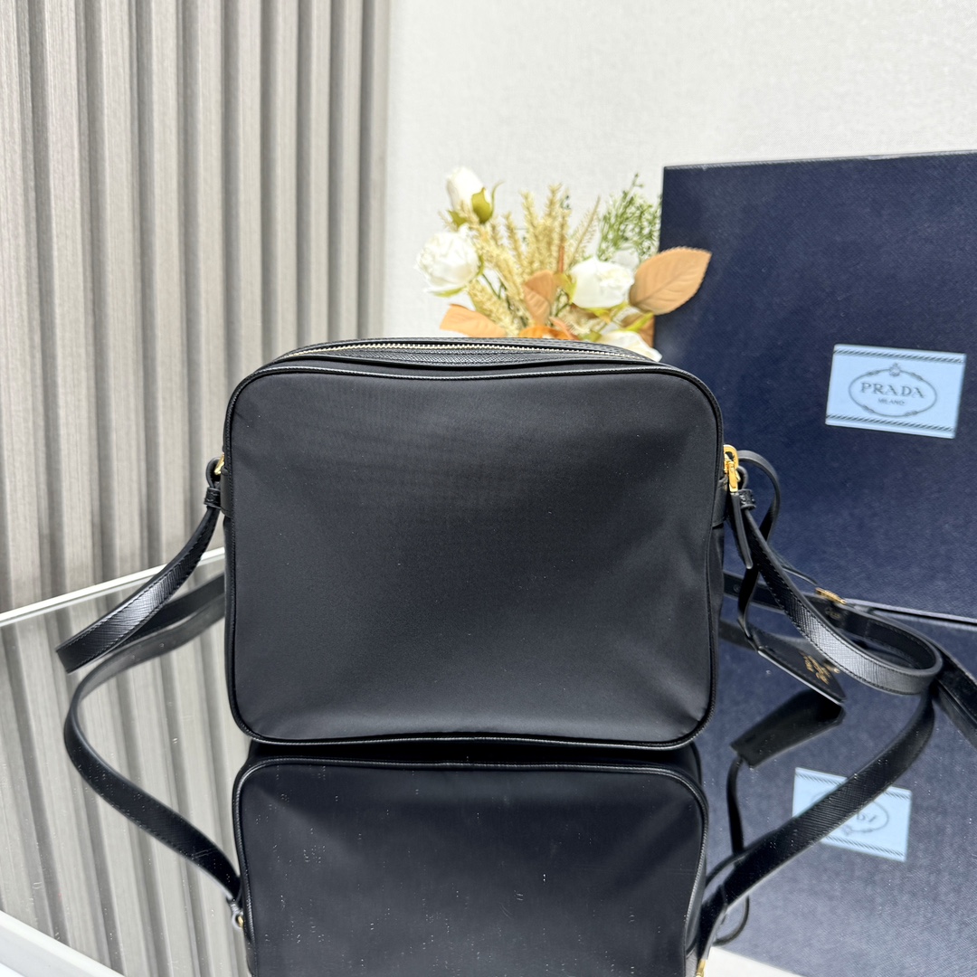 Prada Basic Bag Cow Leather Waterproof M