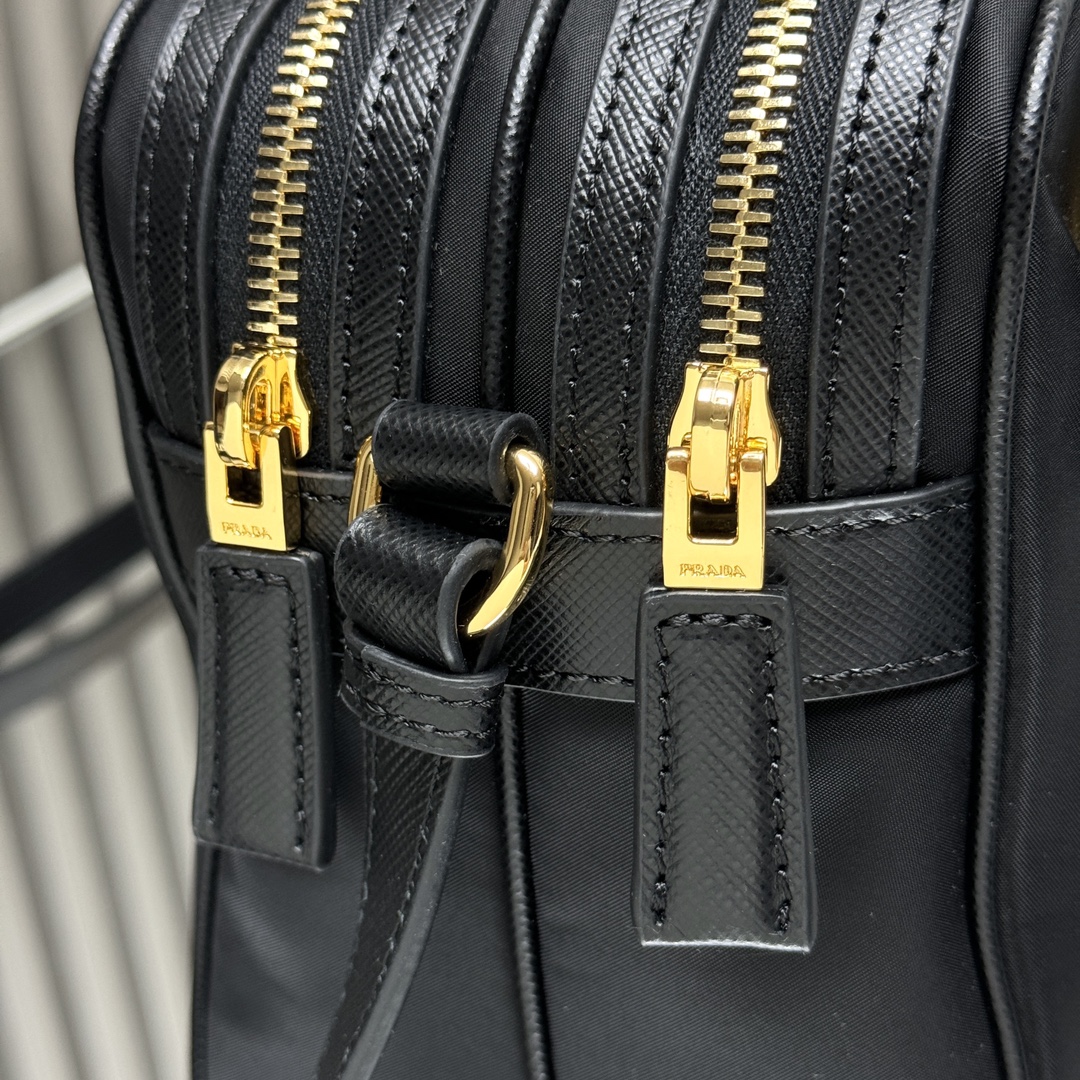 Prada Basic Bag Cow Leather Waterproof M