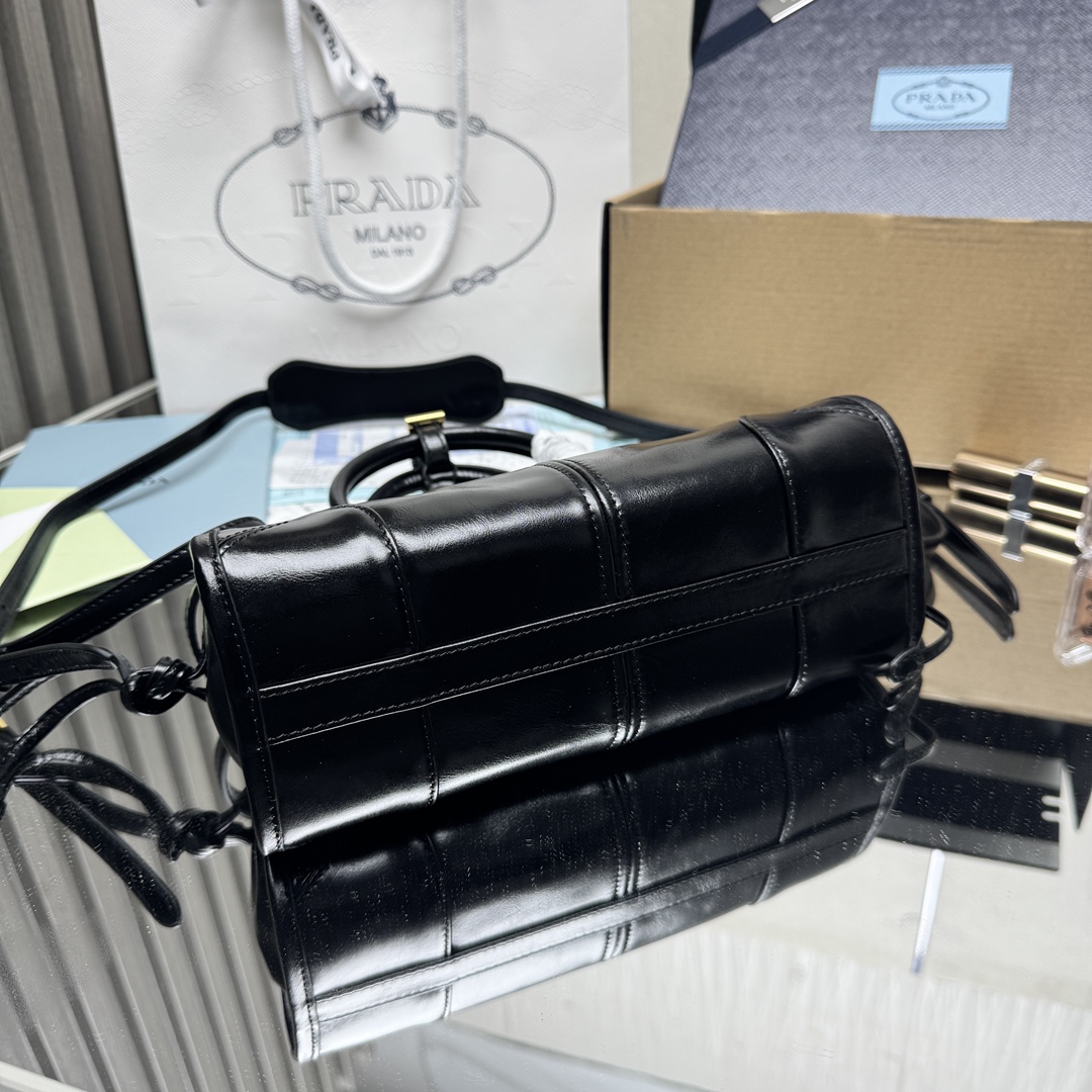 Prada Tote Bag M-l-s