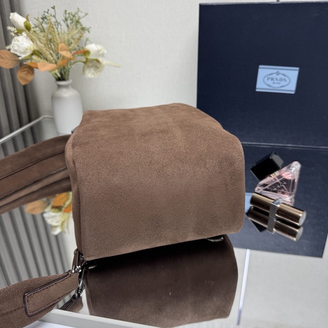 Prada Basic Bag Sheepskin 11cm