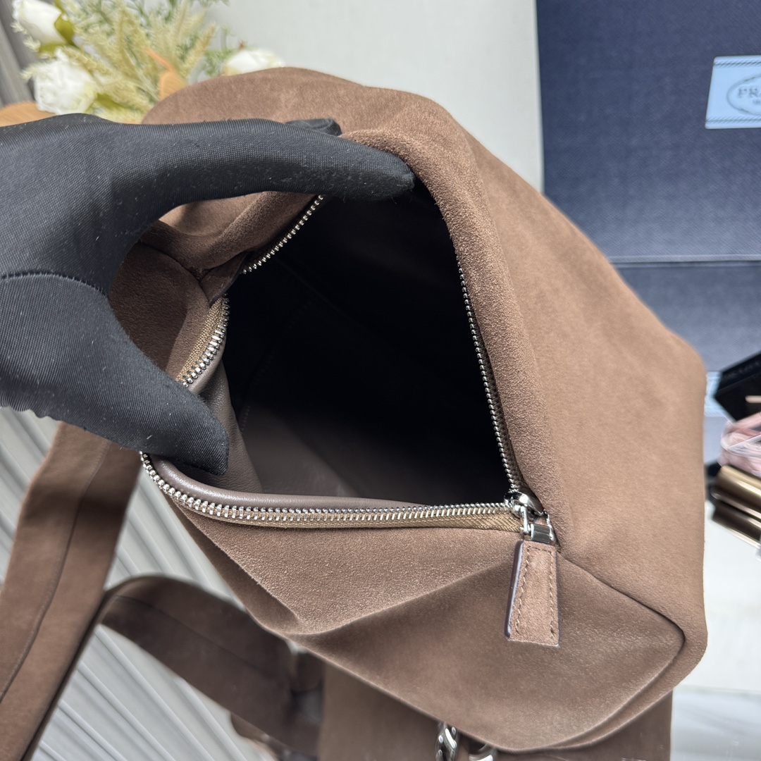 Prada Basic Bag Sheepskin 11cm