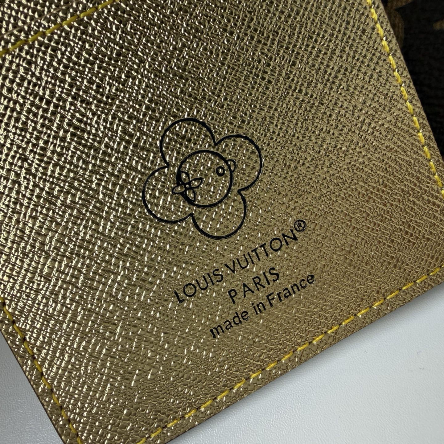 Louis Vuitton Basic Bag M-l