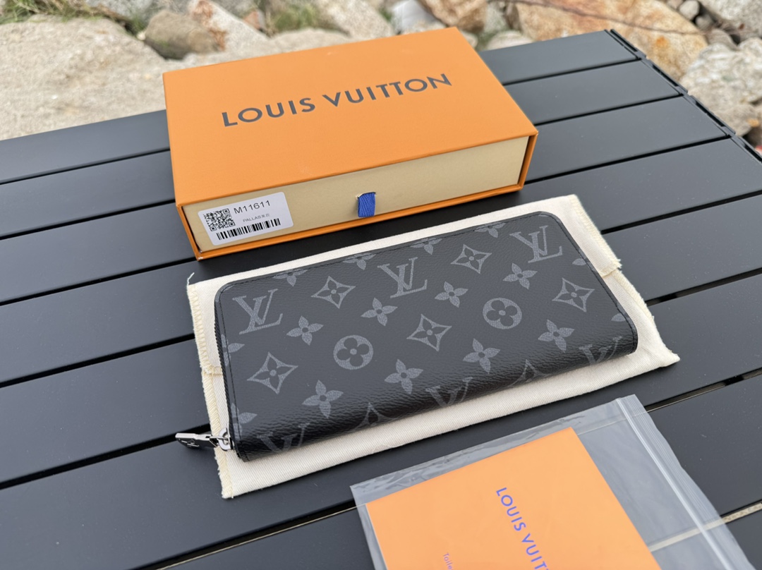 Louis Vuitton Basic Bag Canvas Silver M-l-s