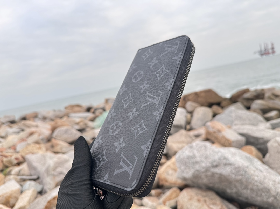 Louis Vuitton Basic Bag Canvas Silver M-l-s