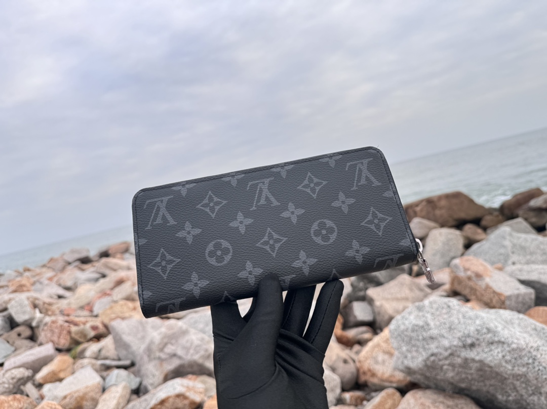 Louis Vuitton Basic Bag Canvas Silver M-l-s